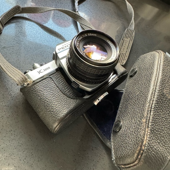 Pentax K1000 camera w/55mm lens, no lens caps - Picture 10 of 10